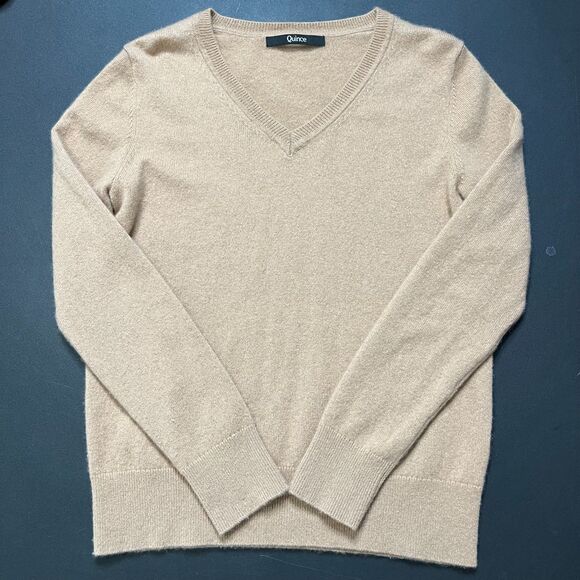 Quince Womens 100% Cashmere Sweater Tan Long Sleeve V-neck Small EUC - Picture 5 of 7